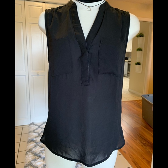 H&M Tops - 🌟H&M black blouse🌟